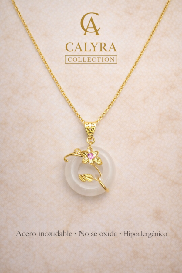 ✨ Collar “White Jade Luxe” by Calyra ✨