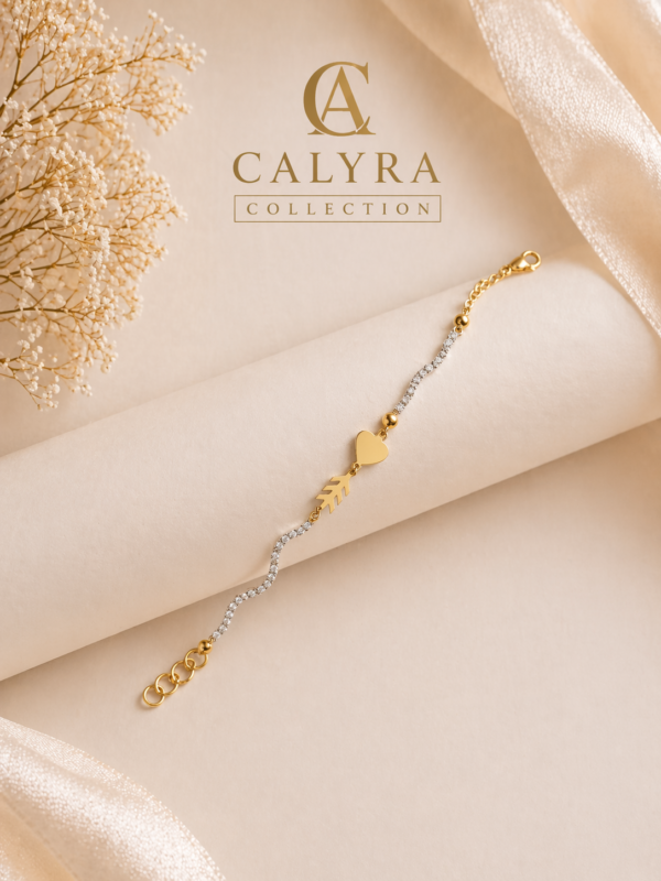 ✨ Calyra Collection – Golden Heart Spark Bracelet ✨
